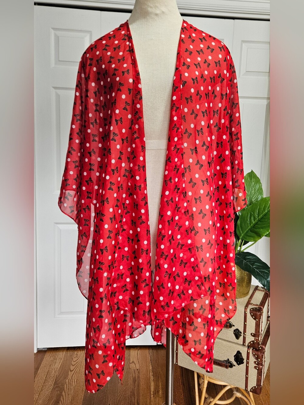 DISNEY Minnie Mouse Open-front duster-kimono style Sheer chiffon Cover-up .